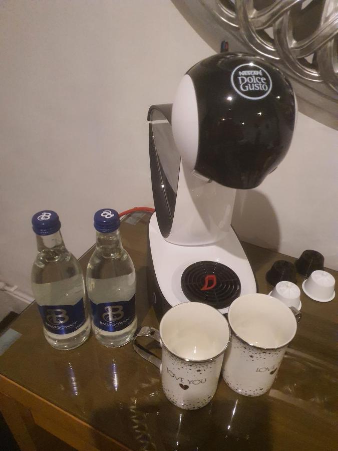 Hotel The Swan @ Stoford Esterno foto A Nespresso coffee machine